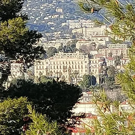 Unique, Et Calme