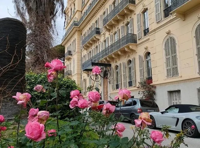 Unique, Et Calme نيس